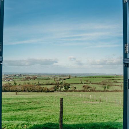 Blatchford Briar - Award Winning Private Shephards Huts With Their Own Secluded Hot Tubs Milton Abbot Exteriér fotografie