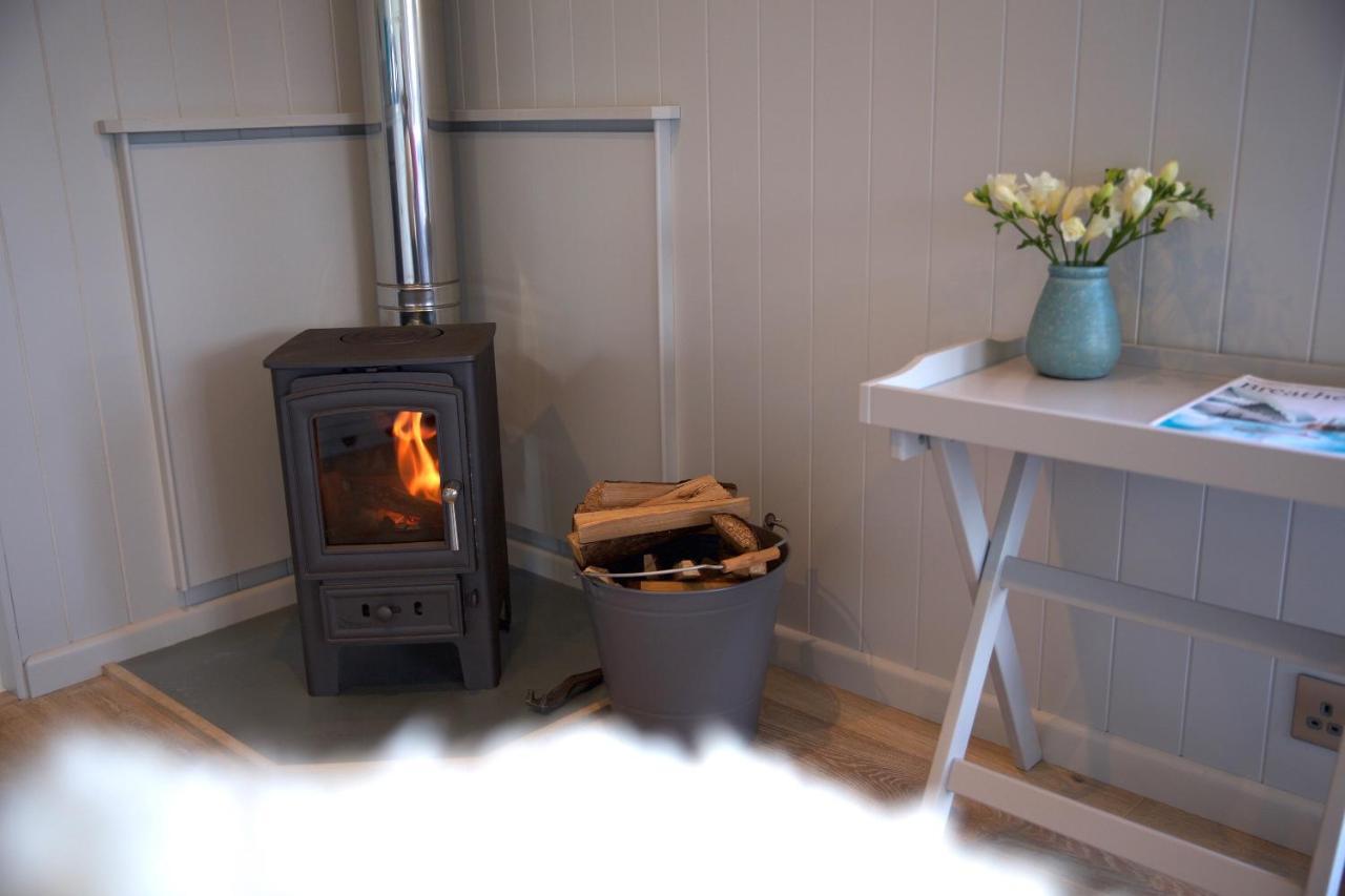 Blatchford Briar - Award Winning Private Shephards Huts With Their Own Secluded Hot Tubs Milton Abbot Exteriér fotografie