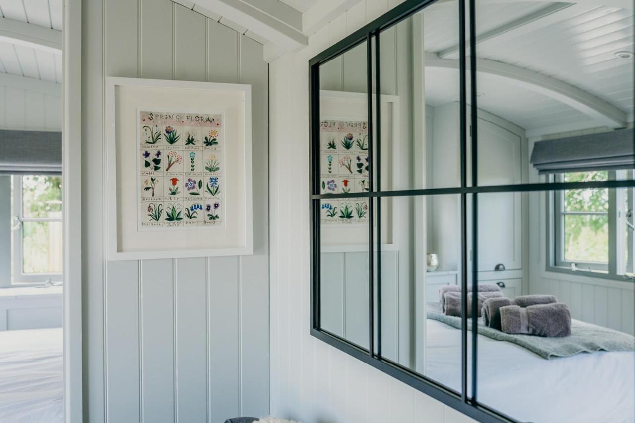 Blatchford Briar - Award Winning Private Shephards Huts With Their Own Secluded Hot Tubs Milton Abbot Exteriér fotografie
