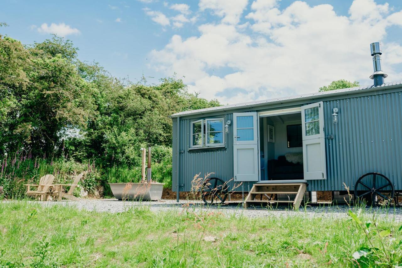 Blatchford Briar - Award Winning Private Shephards Huts With Their Own Secluded Hot Tubs Milton Abbot Exteriér fotografie