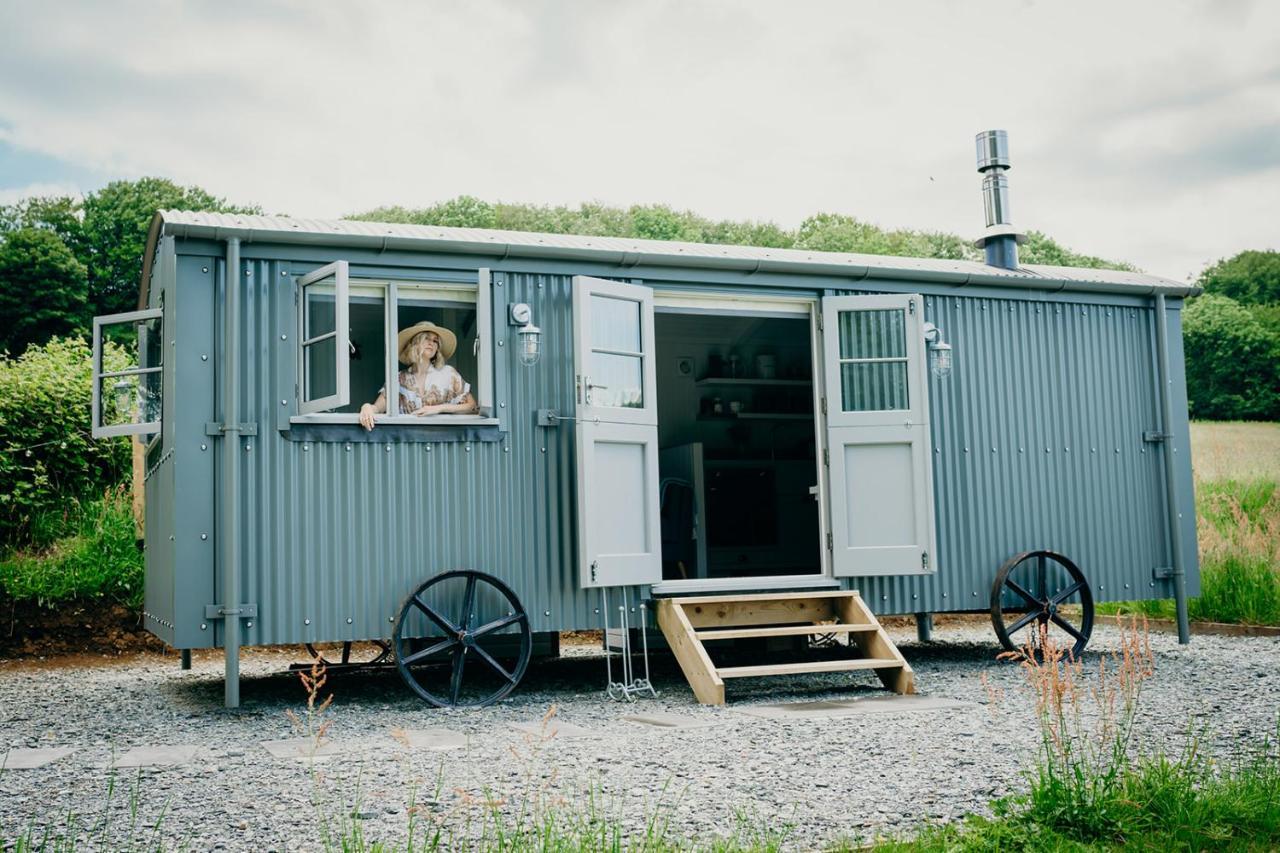 Blatchford Briar - Award Winning Private Shephards Huts With Their Own Secluded Hot Tubs Milton Abbot Exteriér fotografie
