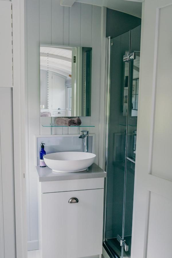 Blatchford Briar - Award Winning Private Shephards Huts With Their Own Secluded Hot Tubs Milton Abbot Exteriér fotografie