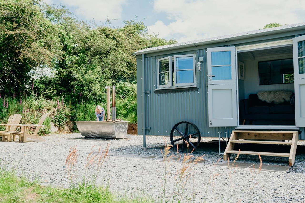 Blatchford Briar - Award Winning Private Shephards Huts With Their Own Secluded Hot Tubs Milton Abbot Exteriér fotografie