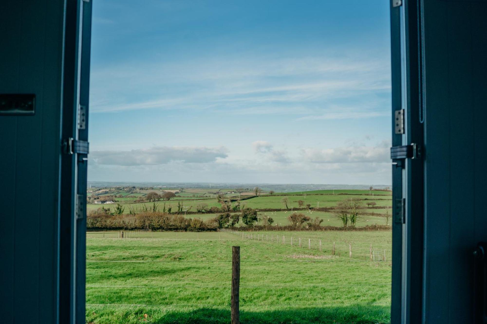 Blatchford Briar - Award Winning Private Shephards Huts With Their Own Secluded Hot Tubs Milton Abbot Exteriér fotografie